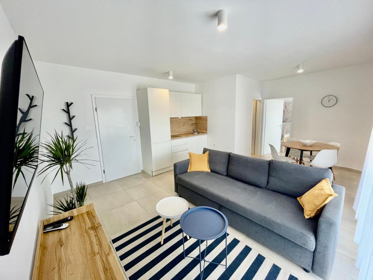 Apartments Maja Dramalj Eksteriør billede